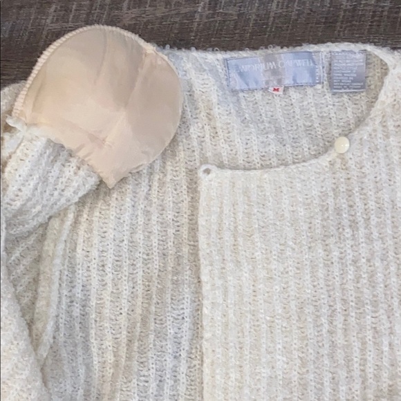 Vintage Cream Chunky Knit Cardigan with Ribbed Pattern and shoulder pads - Picture 9 of 12